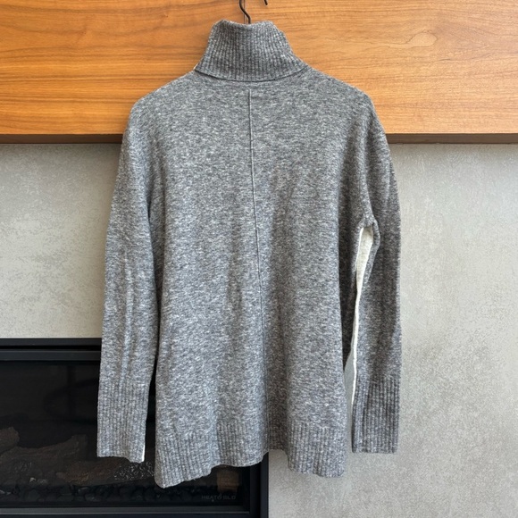 Athleta Transit Colorblock Turtleneck, Size S - Picture 10 of 12